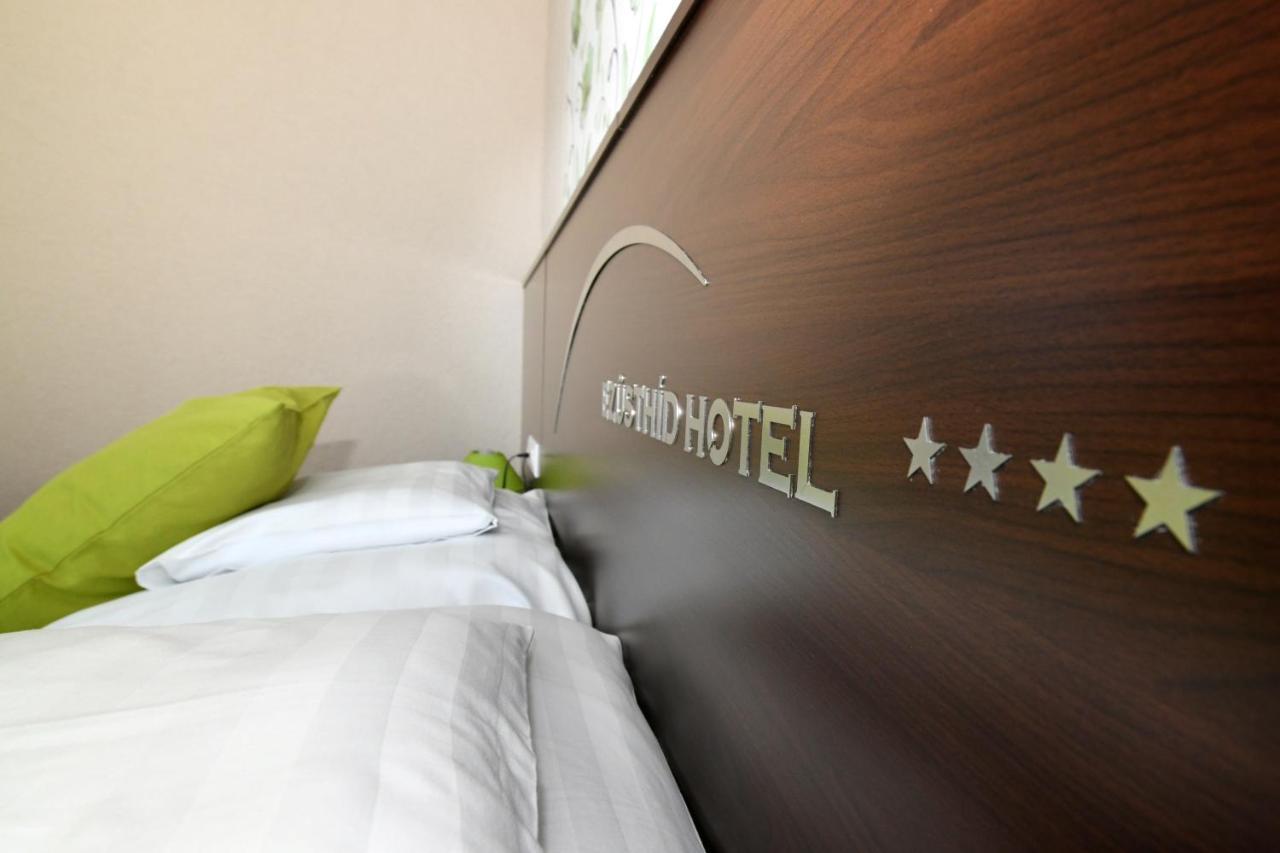 Ezuesthid Hotel Veszprém Екстериор снимка